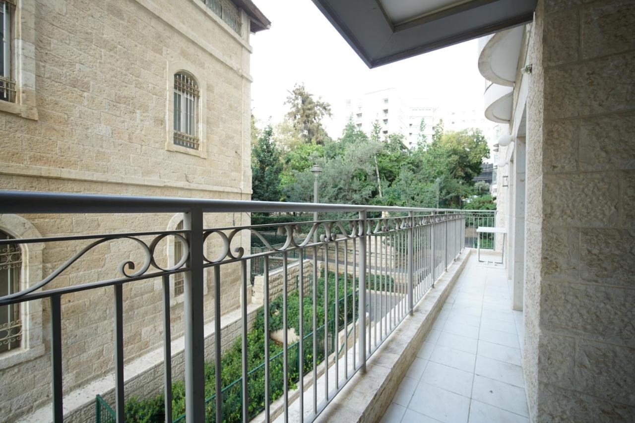 Harav Kuk Modern Apartment By Nimizz Єрусалим Екстер'єр фото